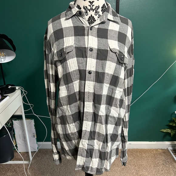 Sonoma Black and White Casual Button Down Shirt - Picture 1 of 3